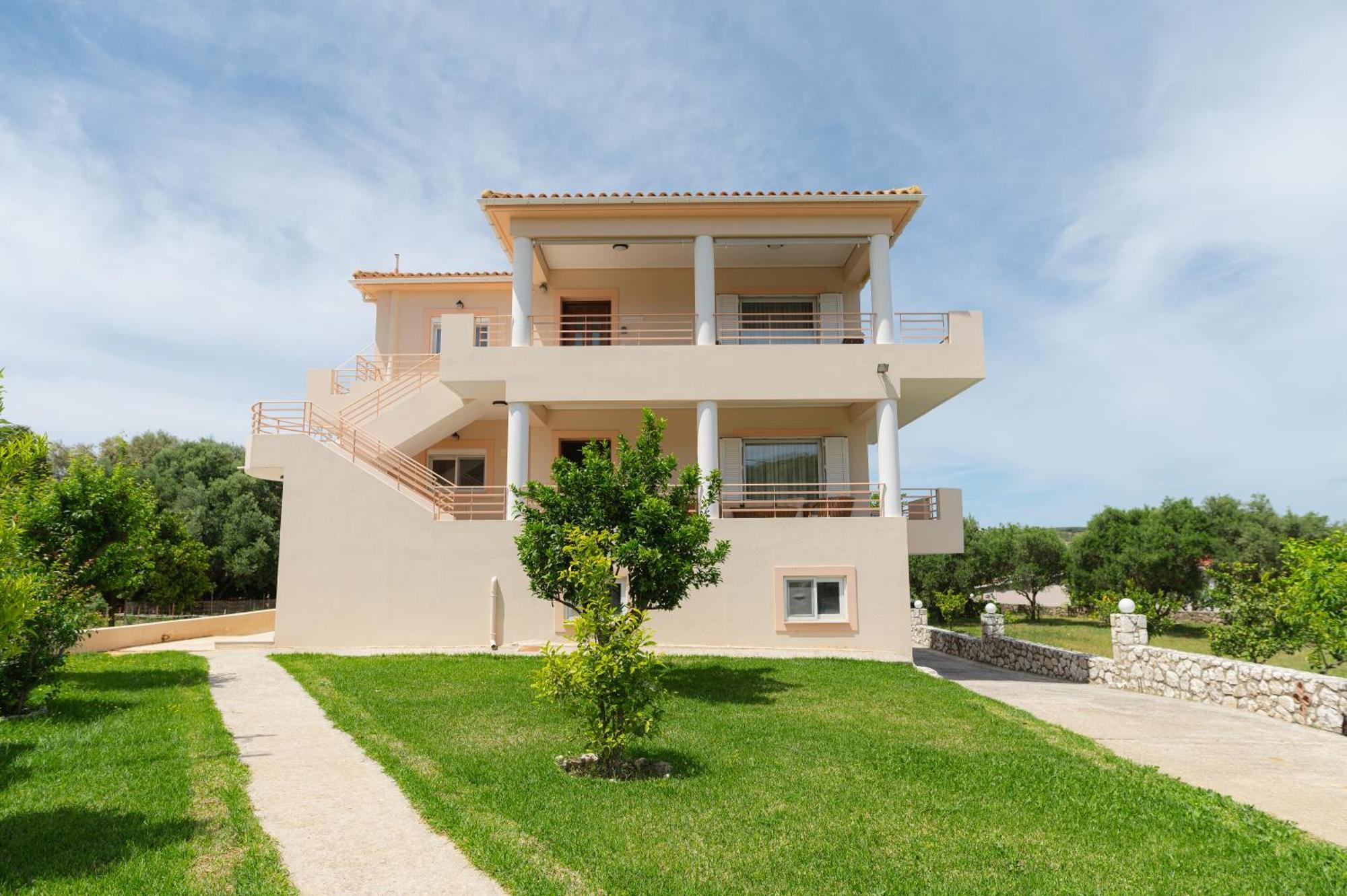 Vasilopoulos Residences - Apartments Eliana & Melanthia อาร์กอสโตลี ภายนอก รูปภาพ